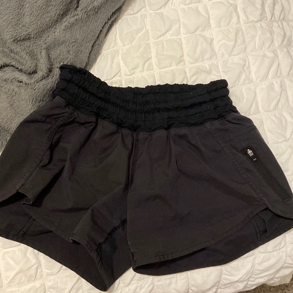 lulu lemon tracker shorts
